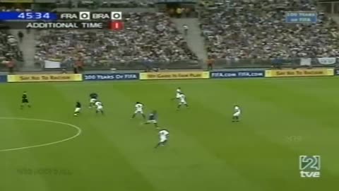 Ronaldo, Ronaldinho & Zidane Legendary Show (Brazil vs France, 2004)