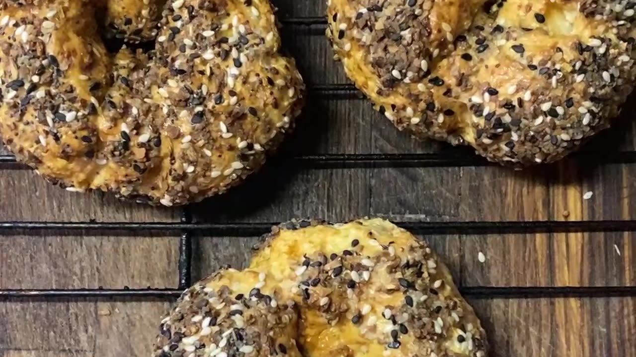 HAVE YOU EVER MADE HOMEMADE COTTAGE CHEESE BAGELS? #explore