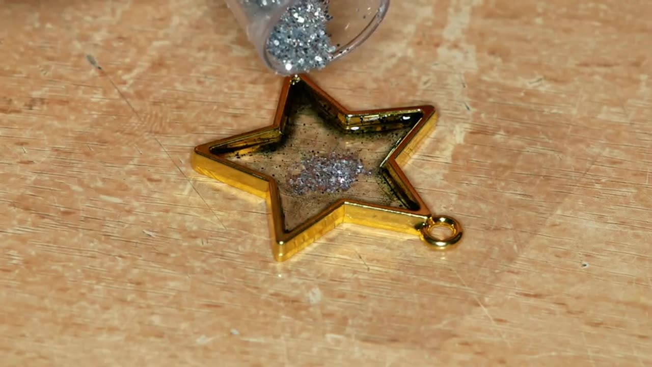 Christmas Resin Jewelry Pendant UV Resin Art