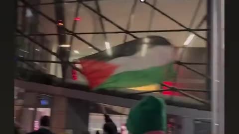 OTTAWA 🇨🇦 PRO PALESTINE & Trudeau Liberal caucus holiday Party 😵 Happening now
