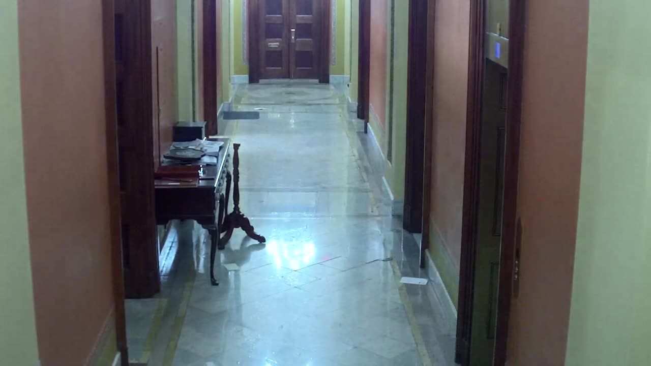 0263USCH02H227Hallway_2021-01-06_16h00min01s973ms.mp4