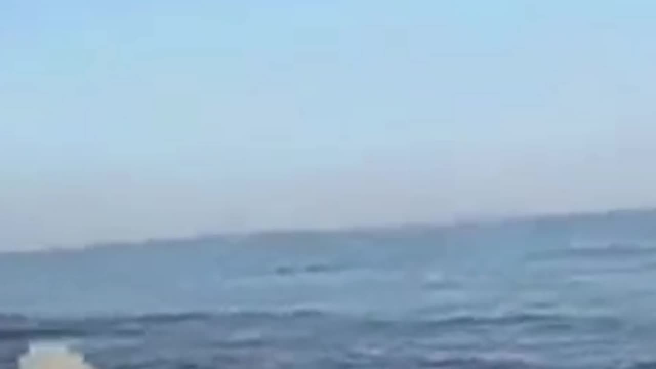 Looks like a mysterious object suddenly plunged into the sea