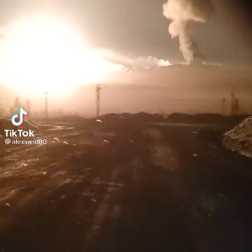 Thought it was daylight for a second 😂😶 vzryv (explosion)