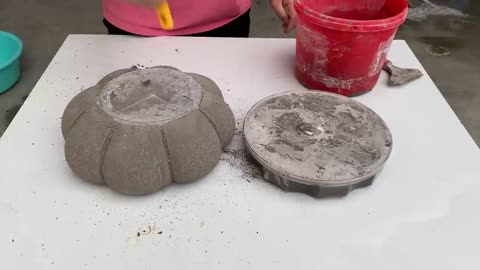 Show how to make this amazing flower pot.