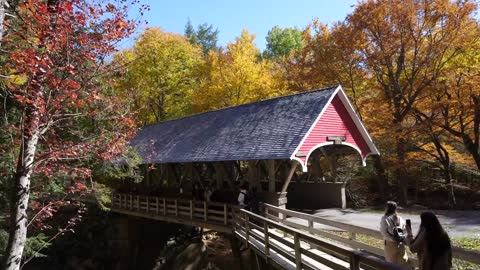 New England Fall Colors Road Trip_ Kancamagus Highway, Stowe, Sleepy Hollow(00h41m04s-00h43m14s)