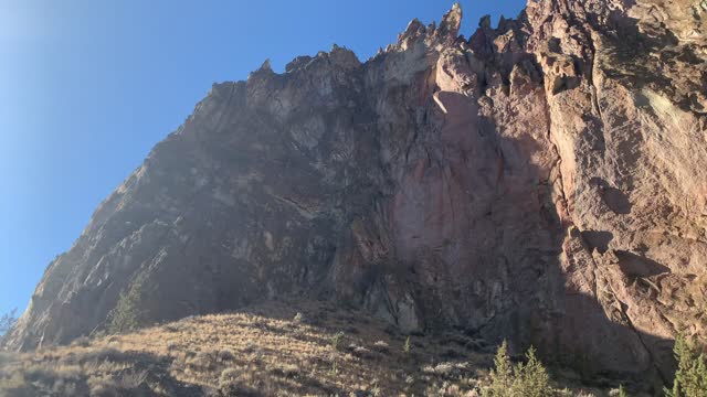 Central Oregon – Smith Rock State Park – Awesome Canyon Walls – 4K