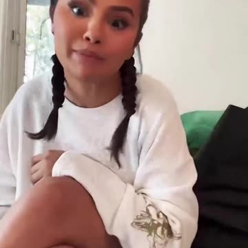 In other words, Selena Gomez is so sick of that same old love.