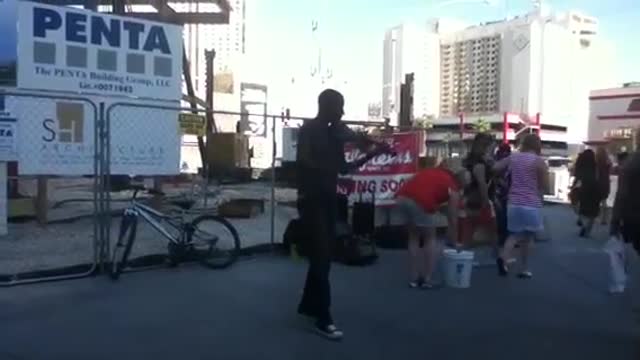 Best street violinist- Vegas