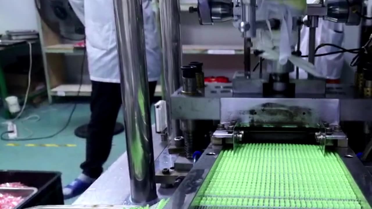 Oval LED cutting the leg
