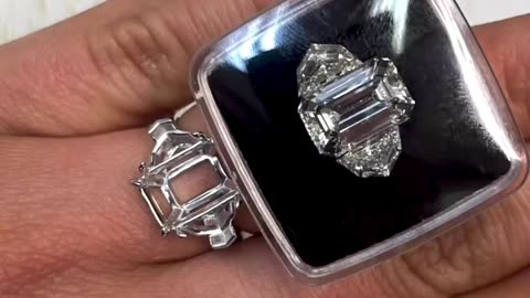 Handmade large VS 6.33 carat emerald cut emerald and eqaulette 3 stone platinum ring gift