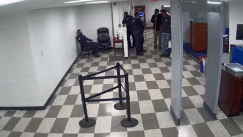 6135RHOBG3G3L8ScreeningArea8_2021-01-06_20h20min02s053ms.mp4