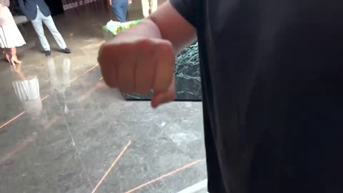 Tristan Tate LAUGHING Leaving Court (New Video)