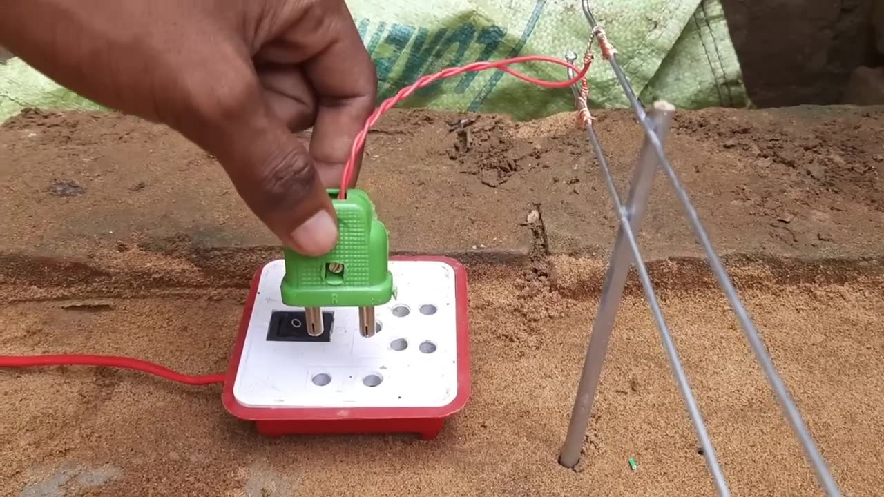 "Building a Water Pump: DIY Science Project with 220V Transformer Motor"