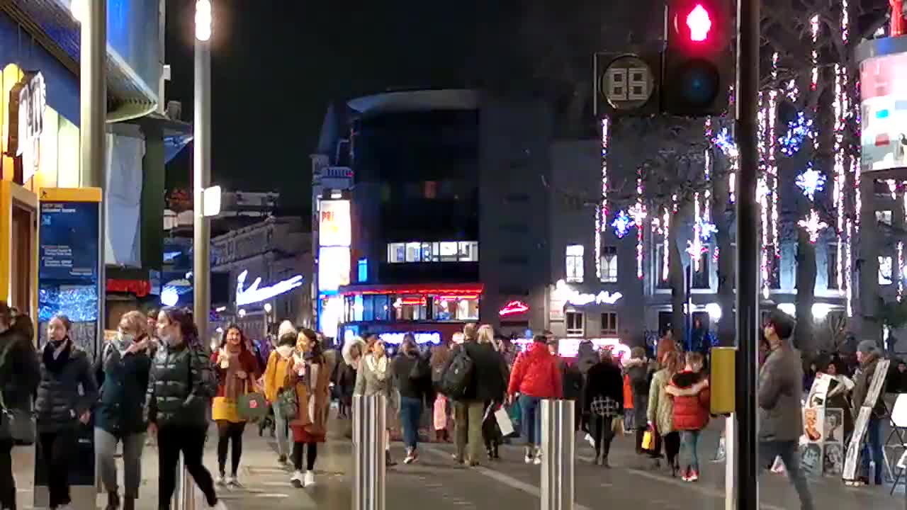 People movement at night in HD photography