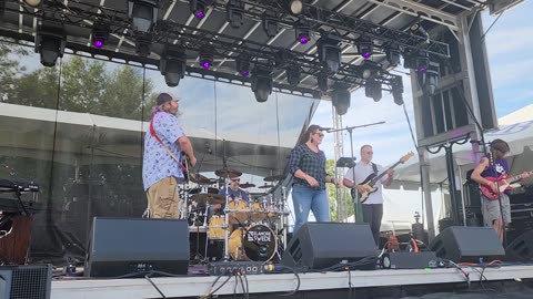 Elanore Swede performing at the Natchez Balloon Festival