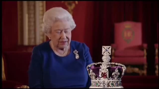 Queen Talks About How Hard it is to Wear A Crown!!