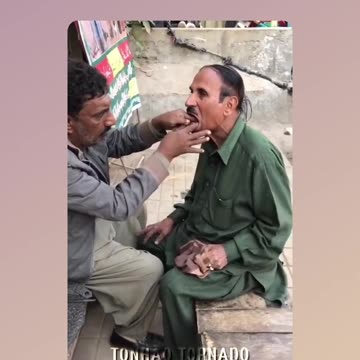 Indian Dentist resolves Customer's situation on the Street - Transparency