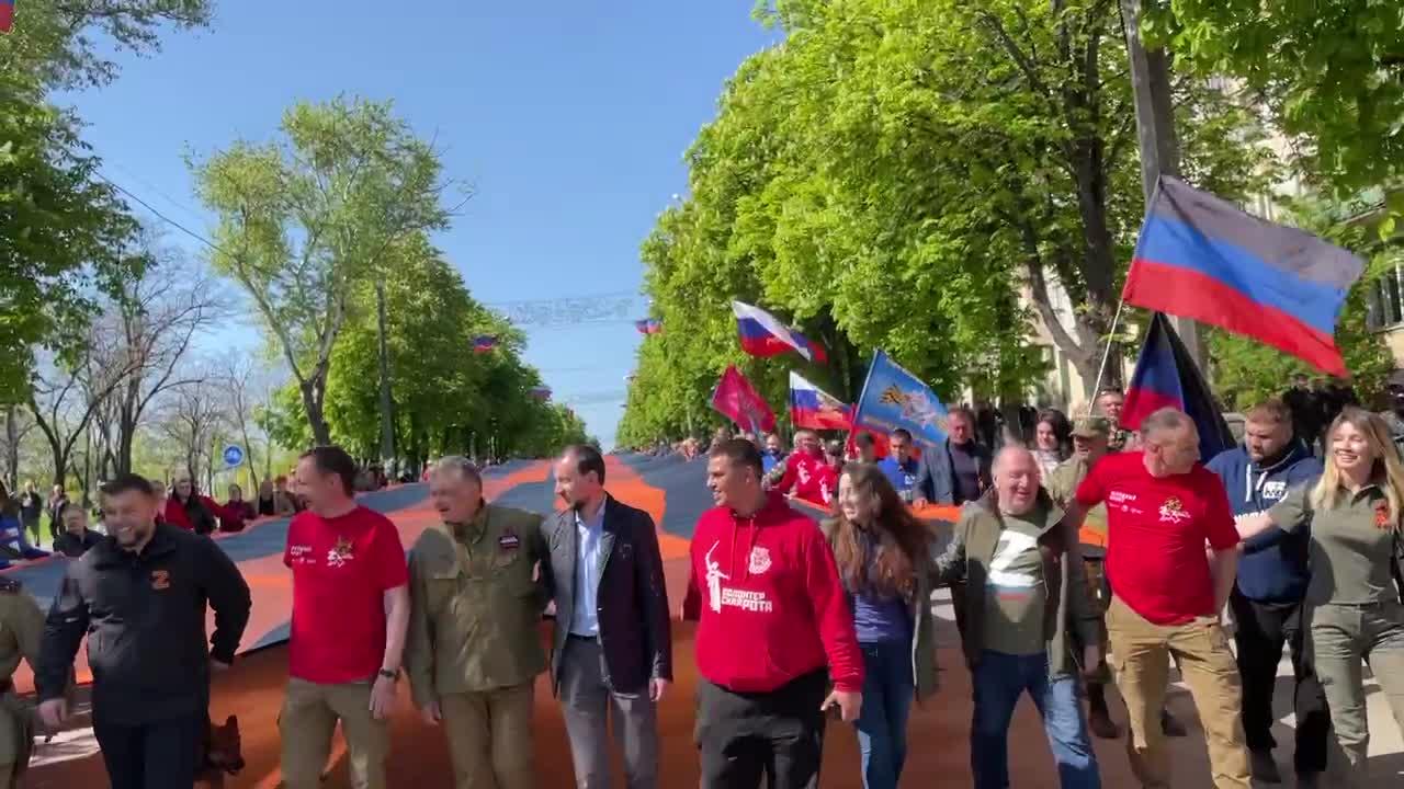 Pushilin in Mariupol at the celebration of Victory Day.