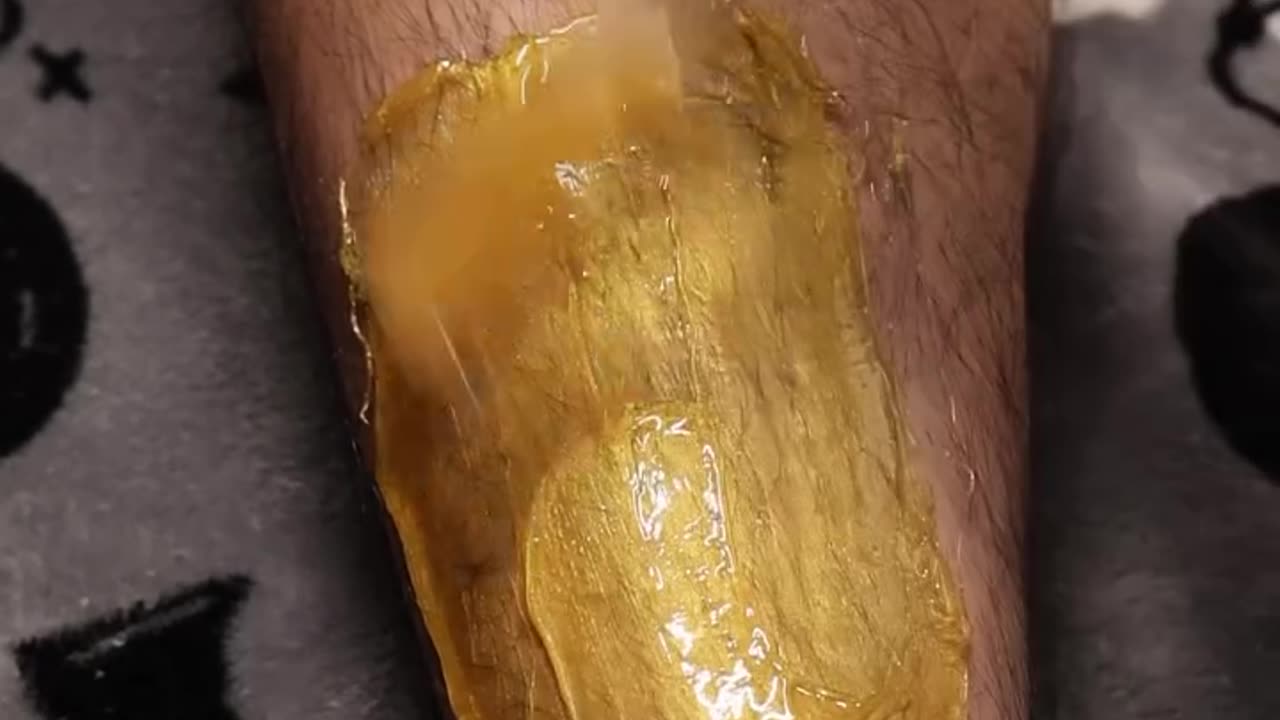 Review and Leg Waxing with Sexy Smooth Golden Allure Hard Wax by @euphoric_esthetics_