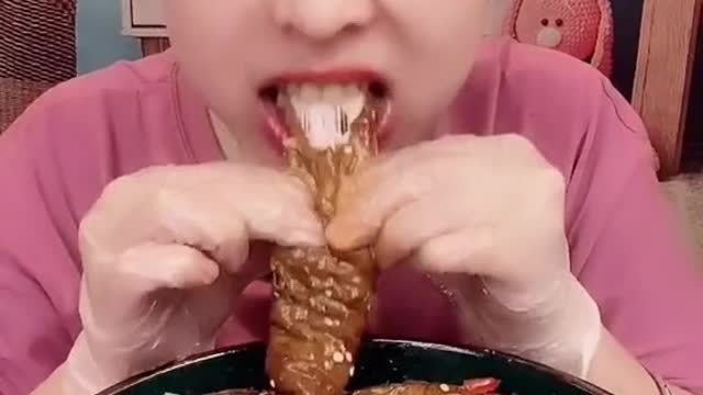 ASMR Mukbang Eating Show, Cute girls Vs Sea Food #Shorts (10)