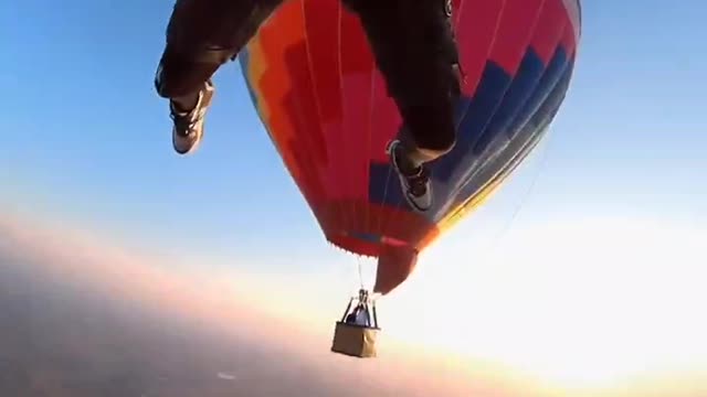 You can experience hot air balloon parachuting