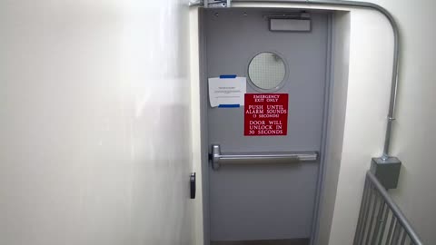 6166RHOBGRRGST3StairwellSide_2021-01-06_09h40min02s107ms.mp4