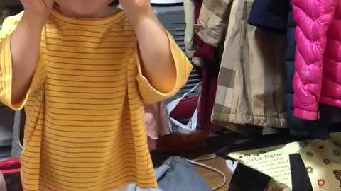 The behavior of a very cute Korean baby