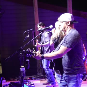 Nashville Pipeline sings The Chicks Goodbye Earl at GameDay Sports Bar!