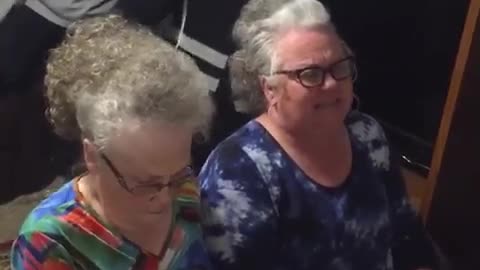 I know God is God and God don't ever change - Church in the kitchen (With Beverly Ann Smith, Leann Harris, Tami Cates)