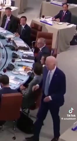 Biden Rushes To Meet Xi Jinping In Bizarre Clip