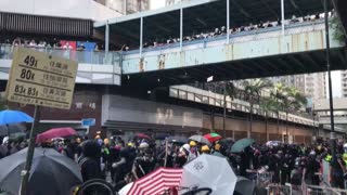 Un herido de bala y decenas de arrestados en el "día de luto" de Hong Kong