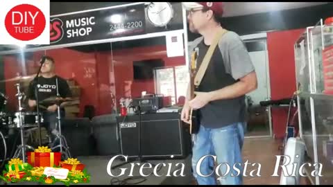 Jamming at "Yes Music" in Grecia Costa Rica