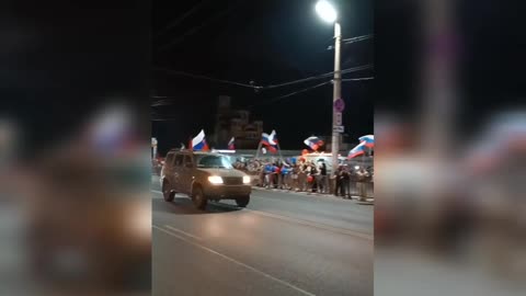 This is Ryazan. Residents cheerfully greeting their defenders