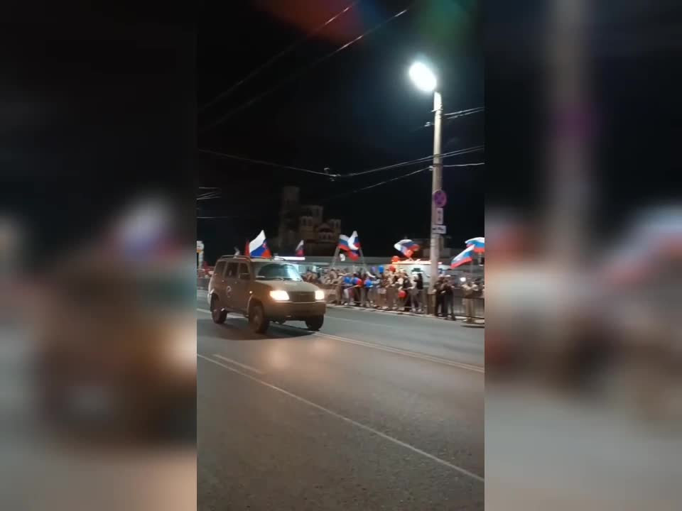 This is Ryazan. Residents cheerfully greeting their defenders