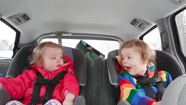 Babies play nice vide