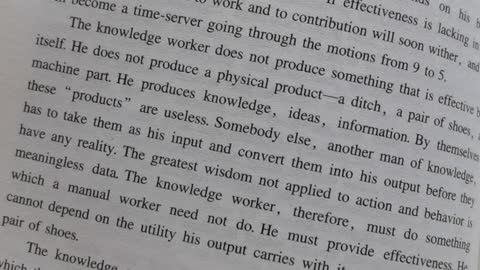 Read books and learn management knowledge in leisure time