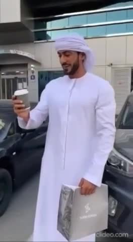 Dubai driverless car food delivery