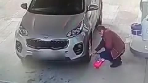 You won't believe what this man did in an attempt to air up his tire