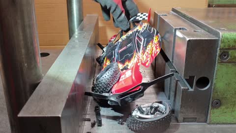 RC Car VS Press!