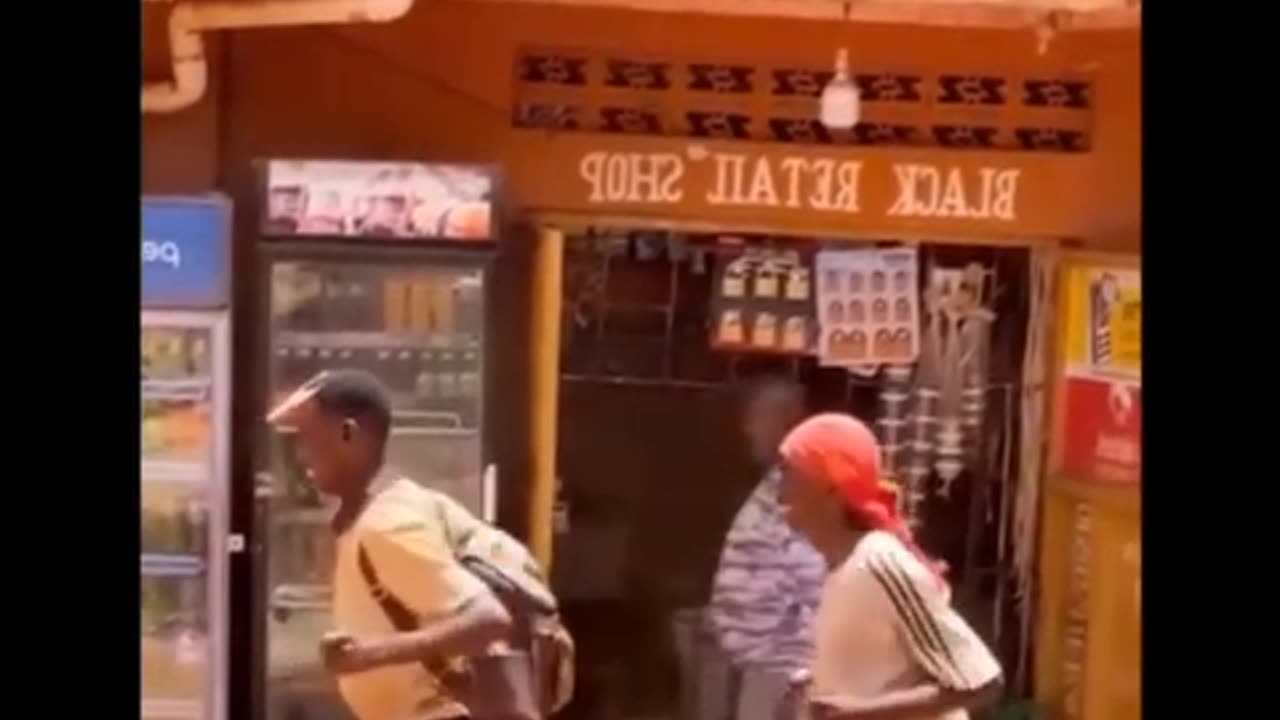 Danse Énergique de Jeunes Africains