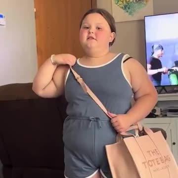 This 7 year old ordered a $600 purse on her moms credit card