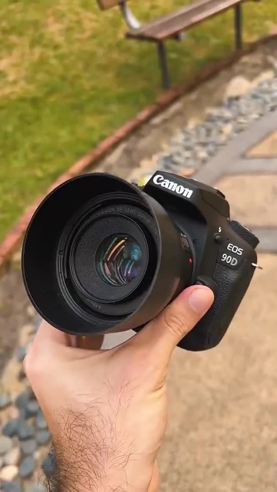 Canon dslr Camera Vs Samsung S22 Ultra.