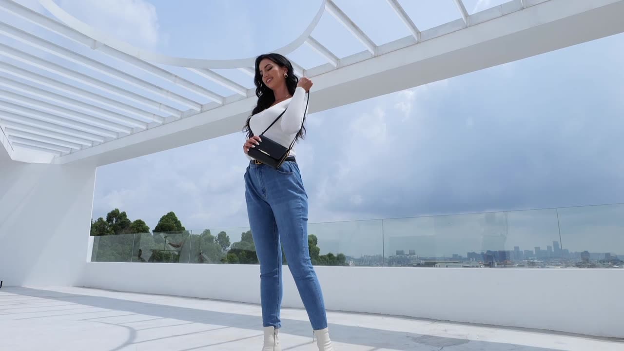 now buy Amazon Products and first watch this video