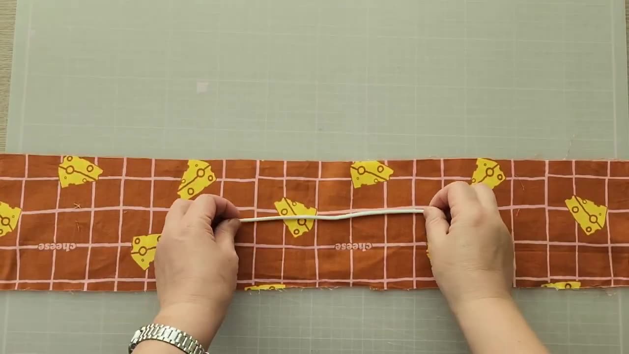 Create Your Own Stylish Hairband! DIY Scrunchies - Easy and Fun for Beginners!