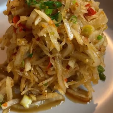 Chinese Sweet Potato Congee With Radish Salad 凉拌萝卜丝