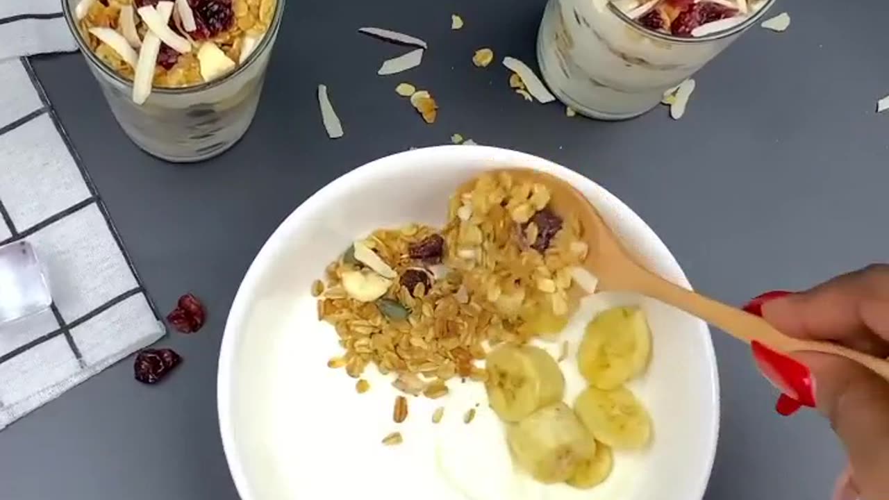 How To Make Home-made Coconut & Cranberry Parfait 😋