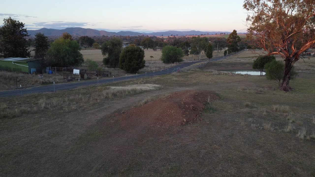 DJi Mini 2 Droning around a Australian Farm.