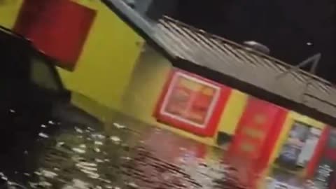 Major flooding situation in Port Richey, Florida due to dangerous Hurricane Helene #hurricanehelene