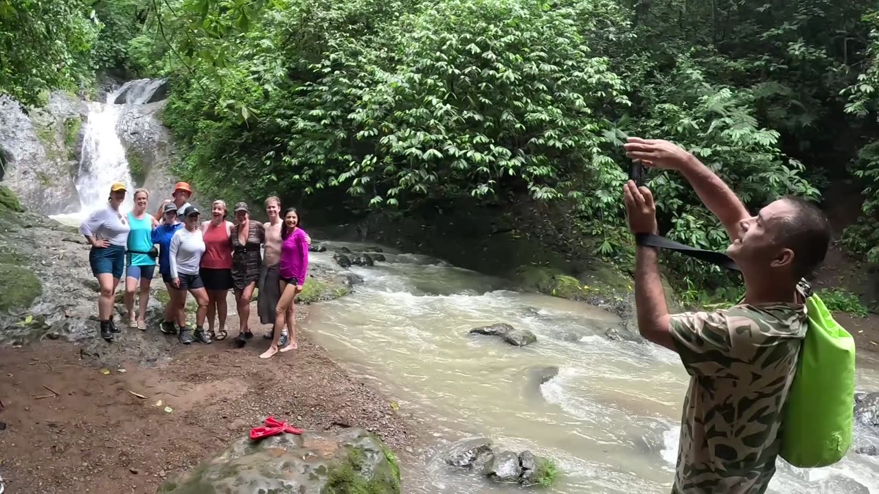 Waterfall Hiking Group in the mountains of Costa Rica 2024