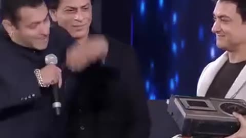 3 Khan in a single frame
